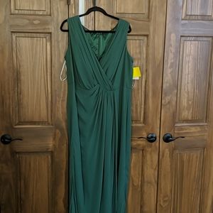 NWT plus size chiffon vneck bridesmaid formal gown